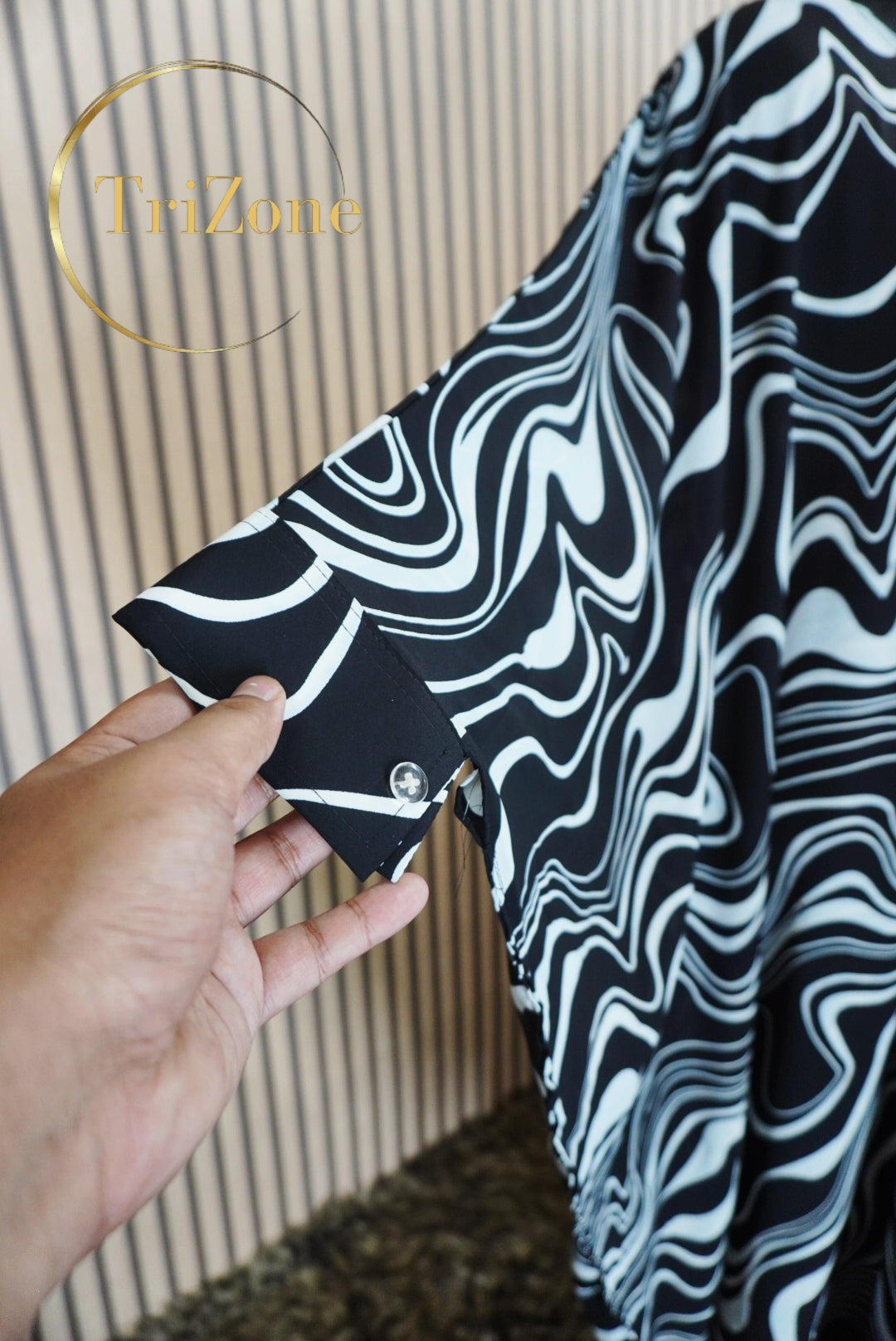 Black Zebra- লং কাফতান আবায়া।